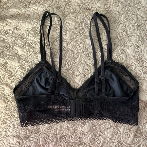 NWOT Victoria’s Secret Gray Lace Bralette - Picture 2 of 8